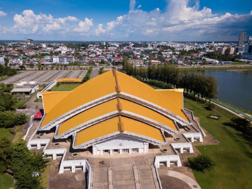 Baanthanthip Khon Kaen Esterno foto